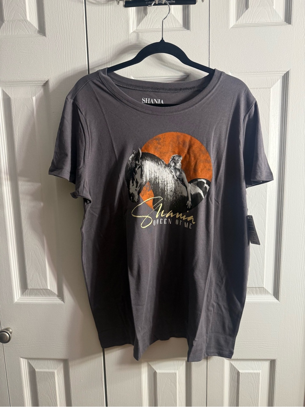 Shania Graphic Short-Sleeve Tee in Charcoal with Orange Accent